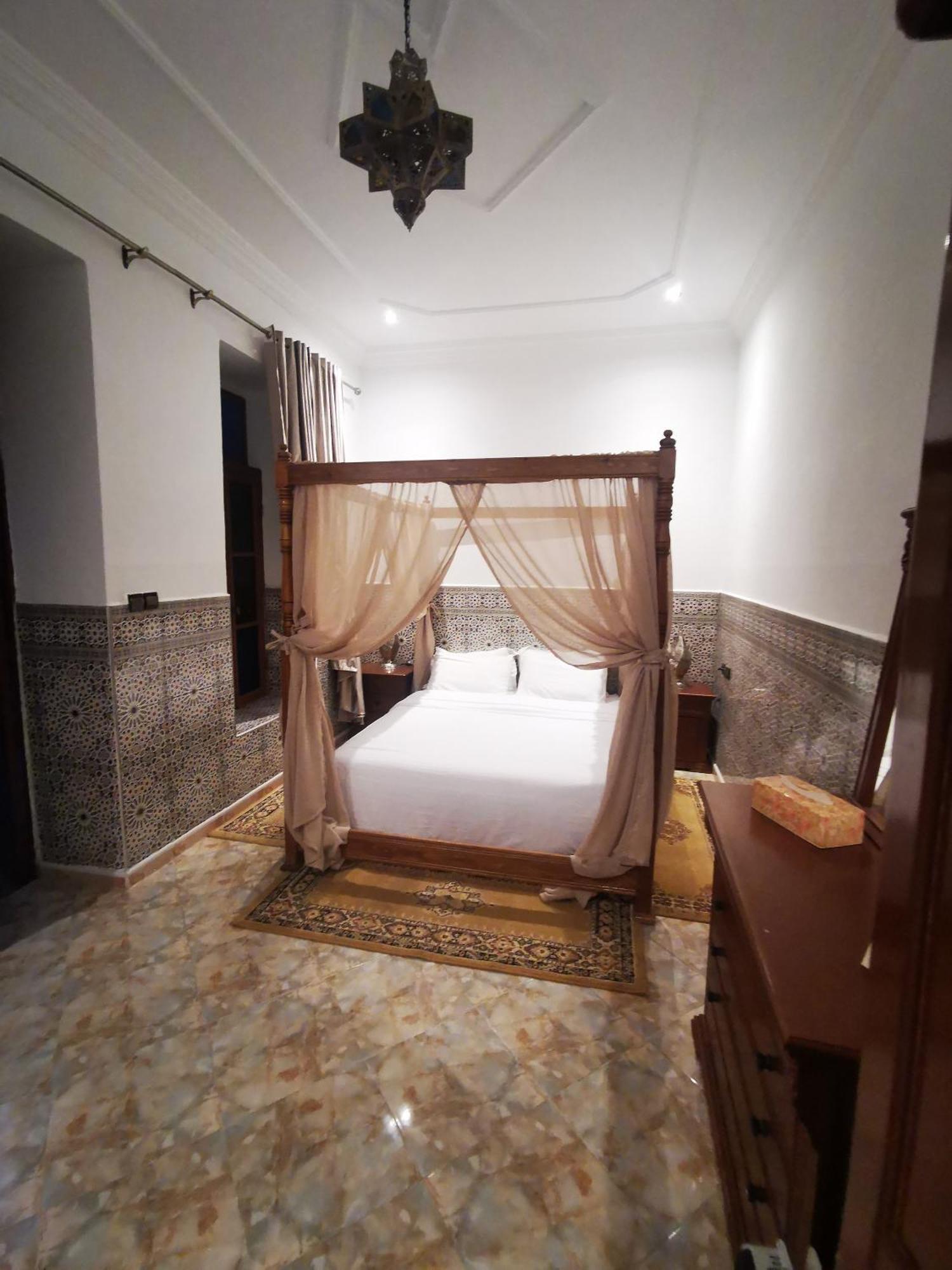 Riad Dar Al Fassia وجدة الغرفة الصورة