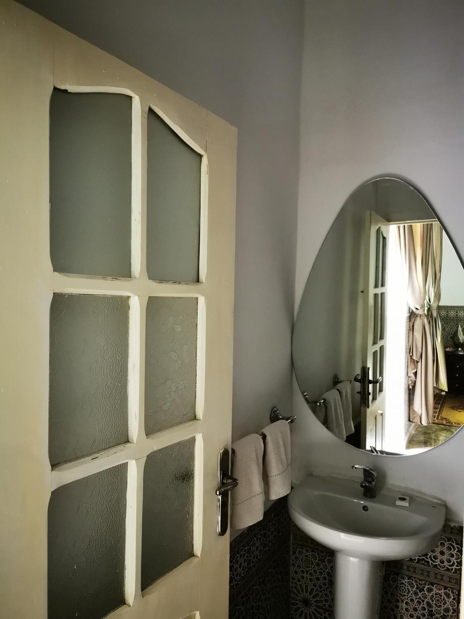Riad Dar Al Fassia وجدة الغرفة الصورة